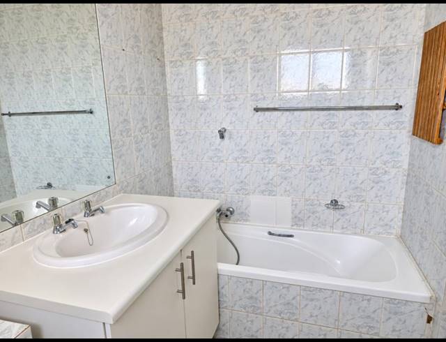 1 BEDROOM PROPERTY TO RENT IN REMBRANDT PARK